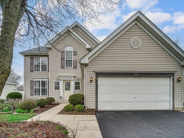 176 Sandalwood Lane, Bolingbrook, IL 60440
