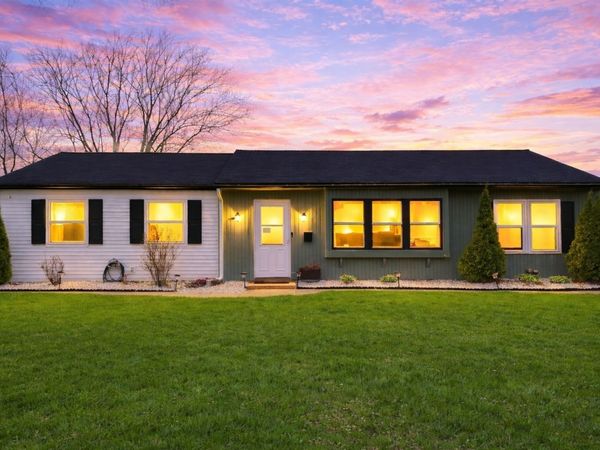 1320 Elm Drive , Schaumburg, IL 60194