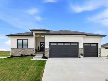 11970 South 118th Street, Papillion, NE 68046