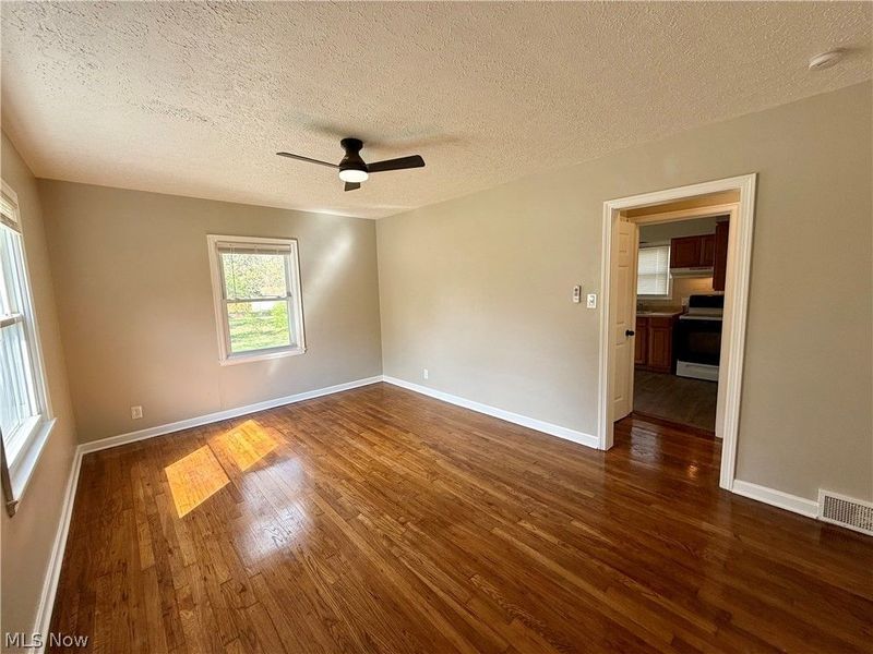 857 Kennebec Avenue, Akron, OH 44305 Photo 3