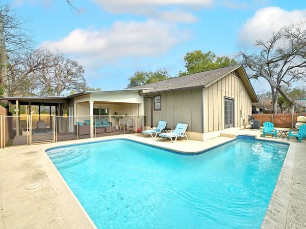 7210 Towering Oaks DR , Austin, TX 78745