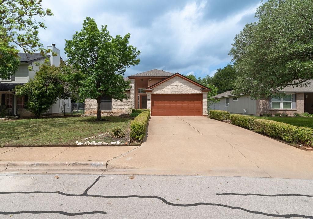 1902 Hollow Tree BLVD Round Rock, TX 78681