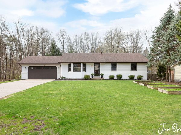 14155 Deer Cove Drive, Holland, MI 49424