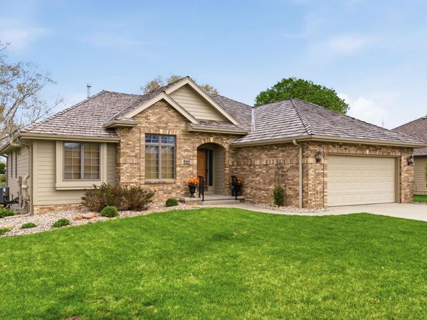 400 FOREST GLEN Drive, COUNCIL BLUFFS, IA 51503