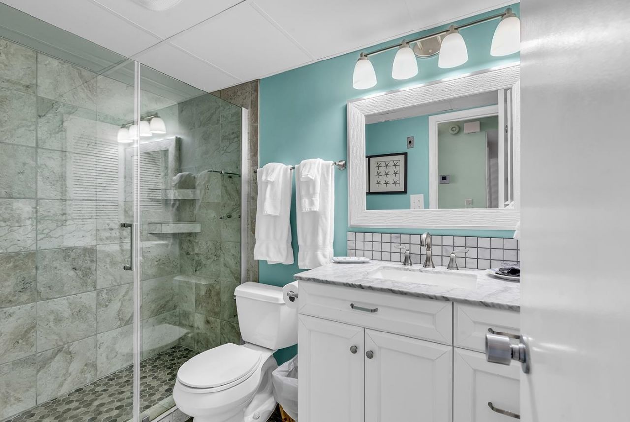 741 Retreat Beach Circle Photo 18