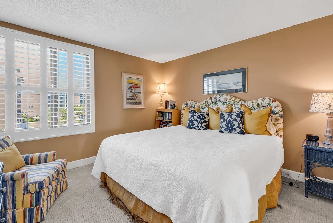 741 Retreat Beach Circle Photo 19