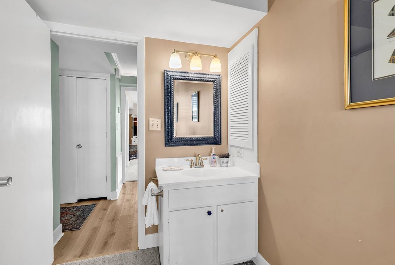 741 Retreat Beach Circle Photo 20