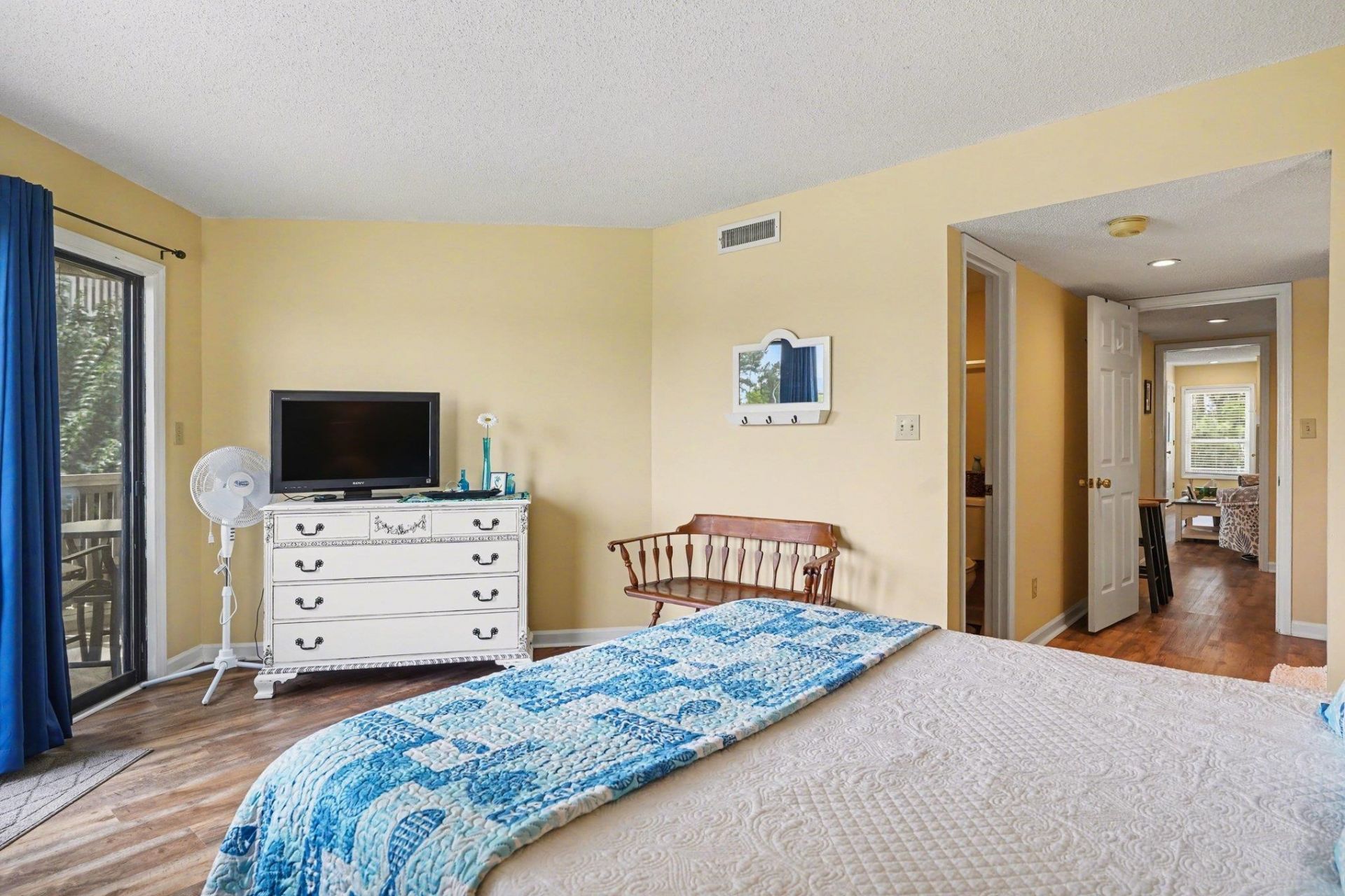 4294 Pinehurst Circle Photo 9