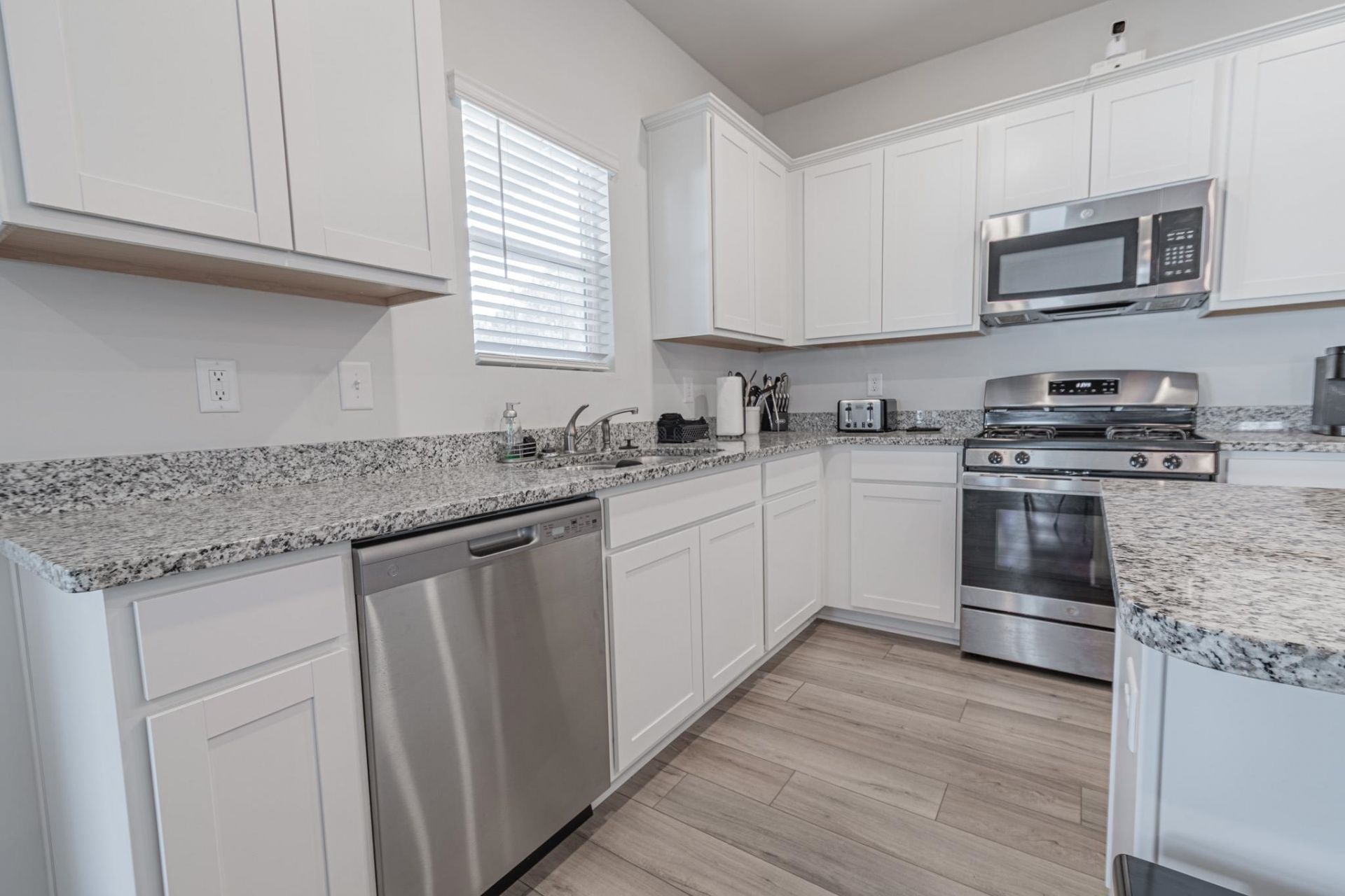 180 Wagner Cir. Photo 9