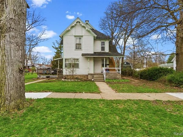 415 W State Street, Corunna, MI 48817