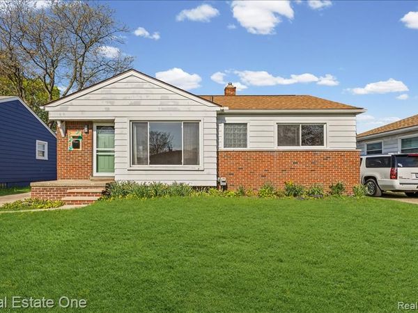 28425 Alger Boulevard, Madison Heights, MI 48071