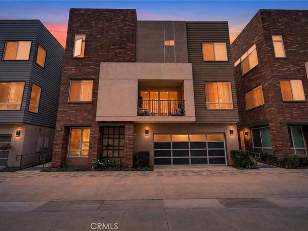 821 Brickyard, Costa Mesa, CA 92627