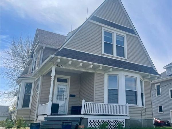 422 E 1st Street, Maryville, MO 64468