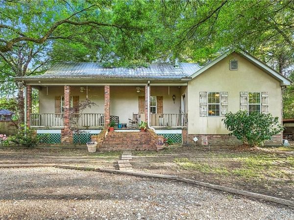 22556 3RD Street, Mandeville, LA 70471