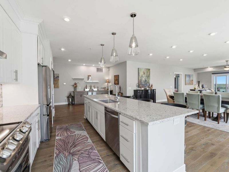 5317 Highpointe Lakes Drive , Unit 405, Westerville, OH 43081 Photo 14