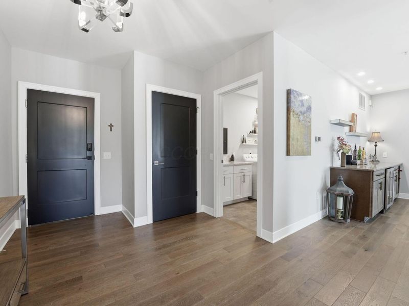 5317 Highpointe Lakes Drive , Unit 405, Westerville, OH 43081 Photo 2