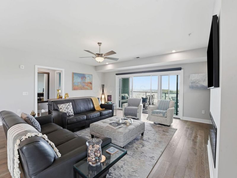 5317 Highpointe Lakes Drive , Unit 405, Westerville, OH 43081 Photo 21