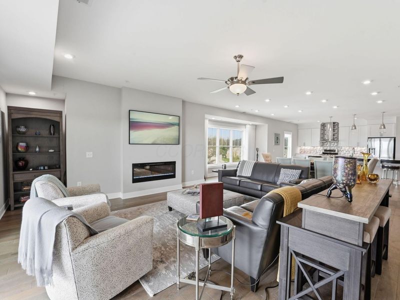 5317 Highpointe Lakes Drive , Unit 405, Westerville, OH 43081 Photo 23