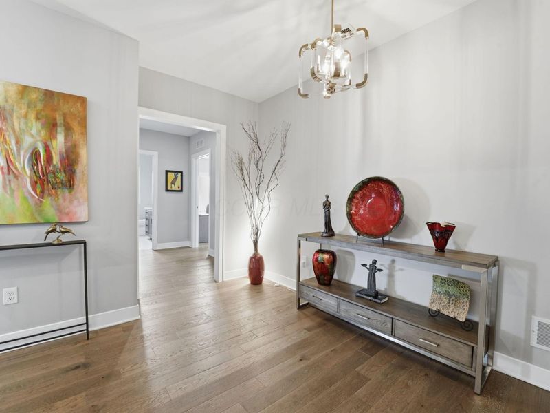 5317 Highpointe Lakes Drive , Unit 405, Westerville, OH 43081 Photo 4