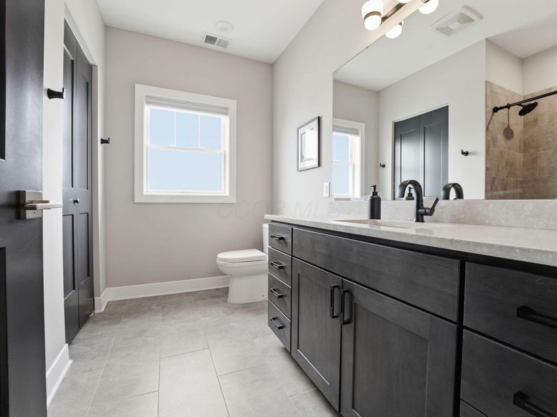 5317 Highpointe Lakes Drive , Unit 405, Westerville, OH 43081 Photo 9