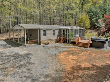 2674 Pico RD , Buchanan, VA 24066