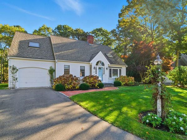 42 Eventide Lane, Hyannis, MA 02601
