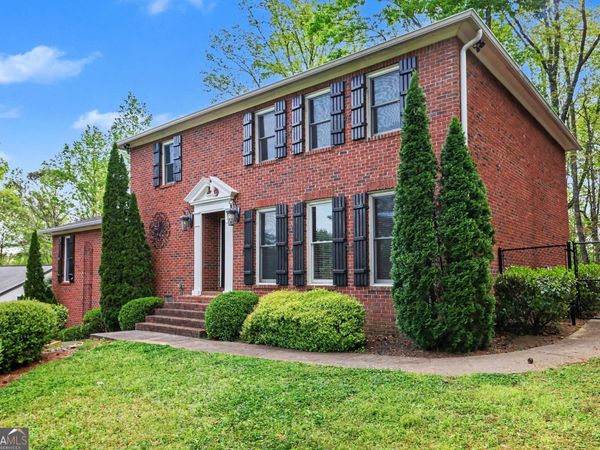 205 Marsh Glen Point, Atlanta, GA 30328