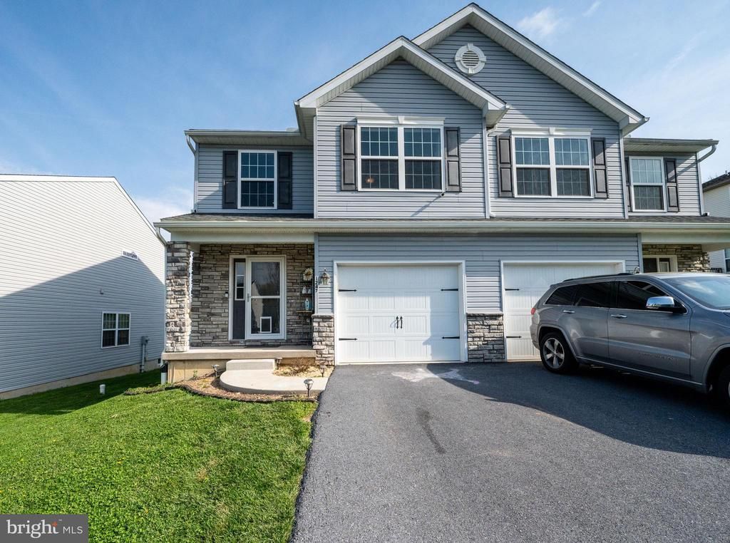 1247 FAIRMONT AVENUE, TEMPLE, PA 19560