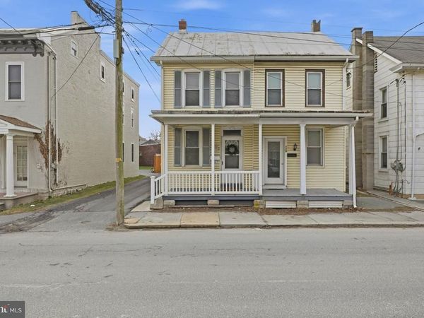 127 N RAILROAD STREET, ANNVILLE, PA 17003