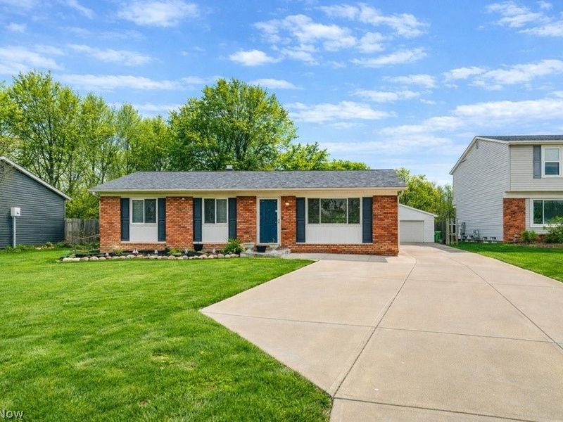 652 Saint Lawrence Boulevard, Eastlake, OH 44095 Photo 2