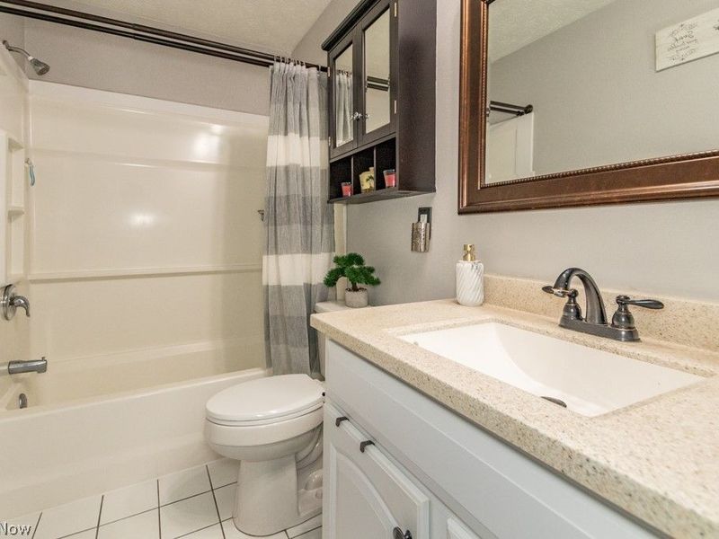 652 Saint Lawrence Boulevard, Eastlake, OH 44095 Photo 25