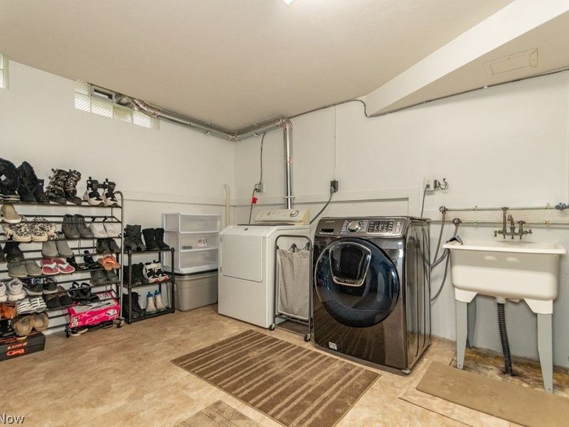 652 Saint Lawrence Boulevard, Eastlake, OH 44095 Photo 33