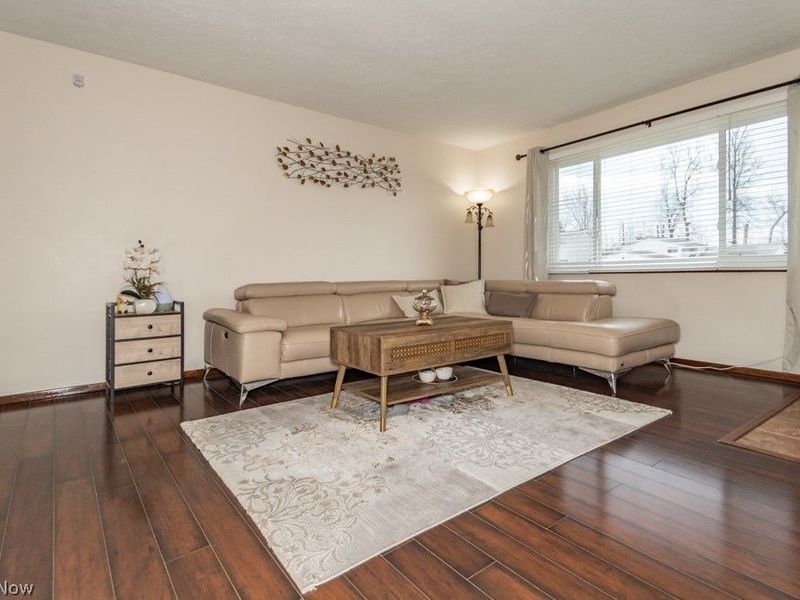 652 Saint Lawrence Boulevard, Eastlake, OH 44095 Photo 7