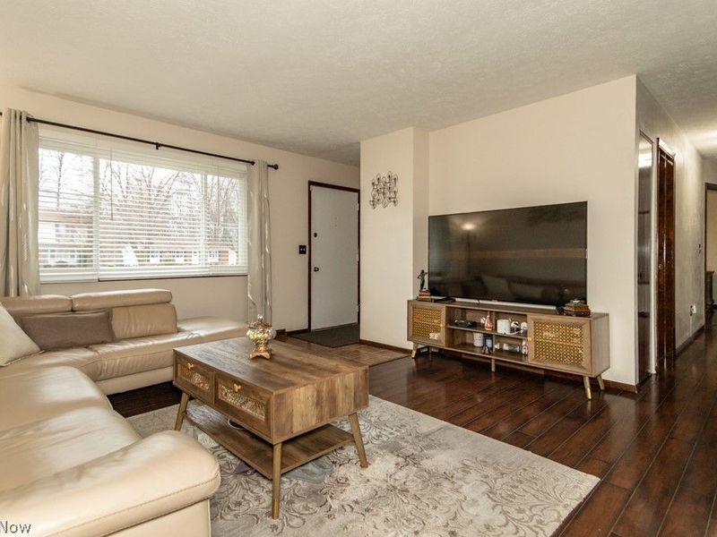 652 Saint Lawrence Boulevard, Eastlake, OH 44095 Photo 8