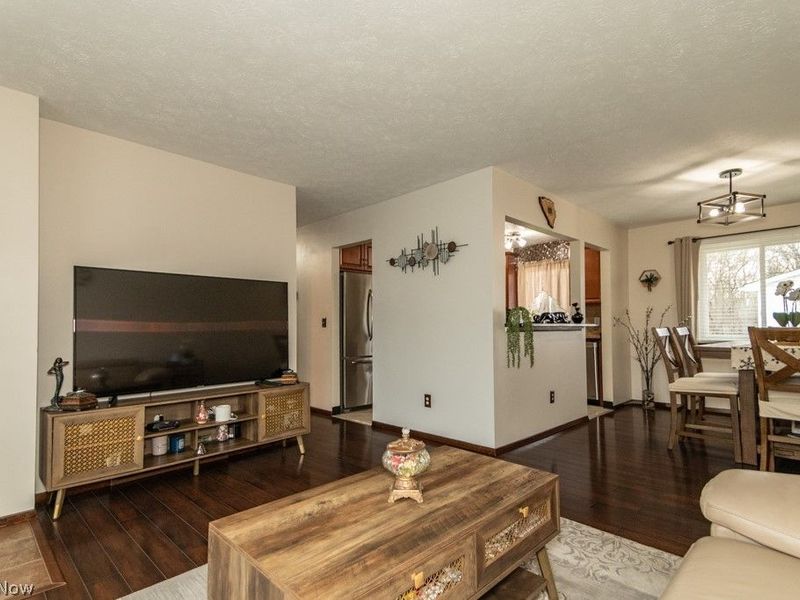 652 Saint Lawrence Boulevard, Eastlake, OH 44095 Photo 9