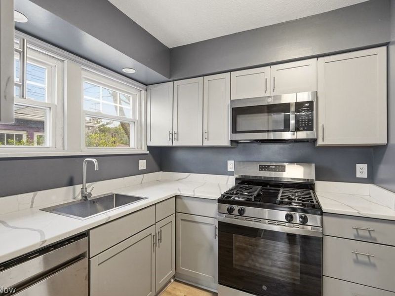 2209 Lamberton Road, Cleveland Heights, OH 44118 Photo 11