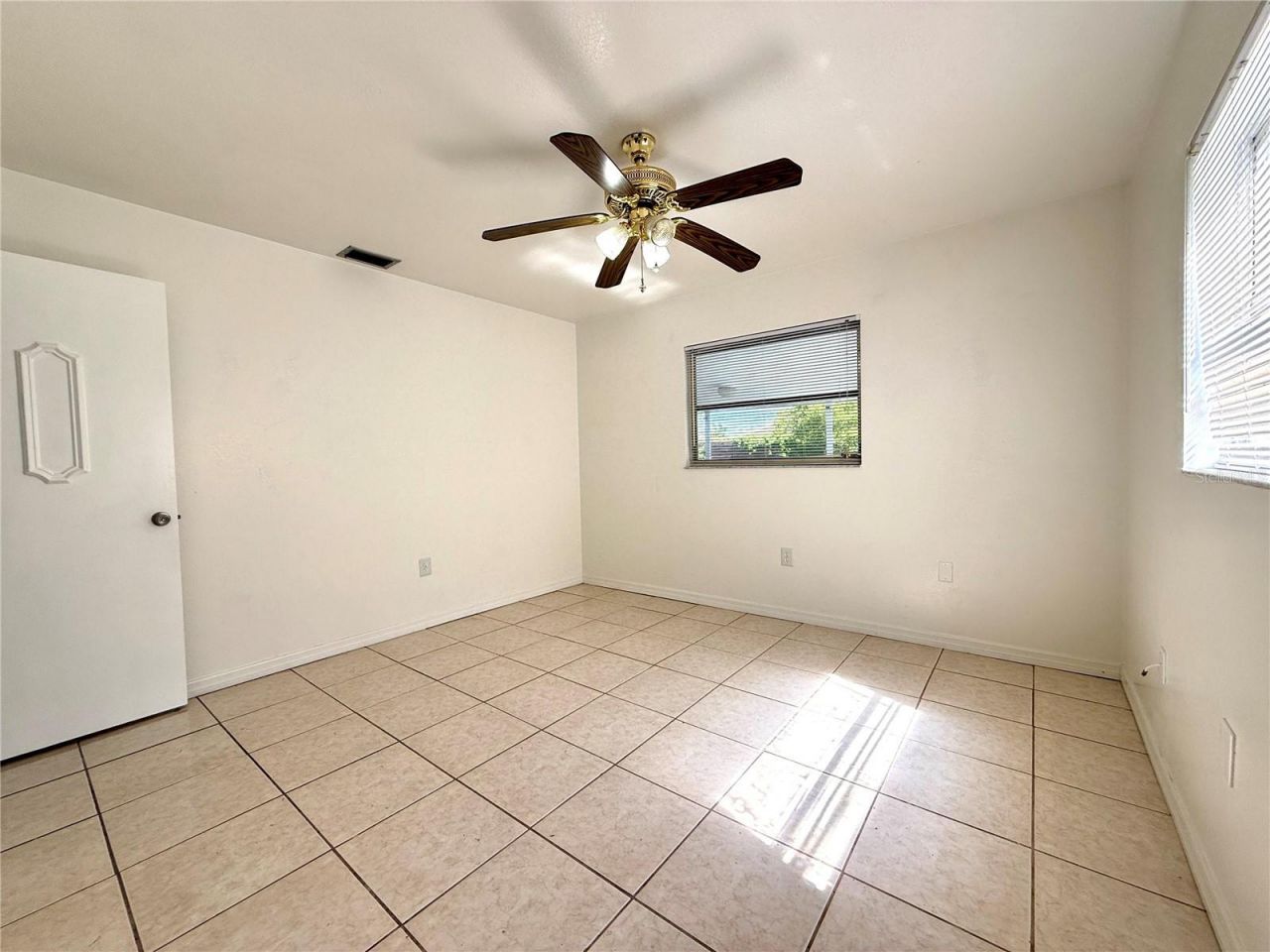 5389 Foxwood Drive , Sarasota, FL 34232 Photo