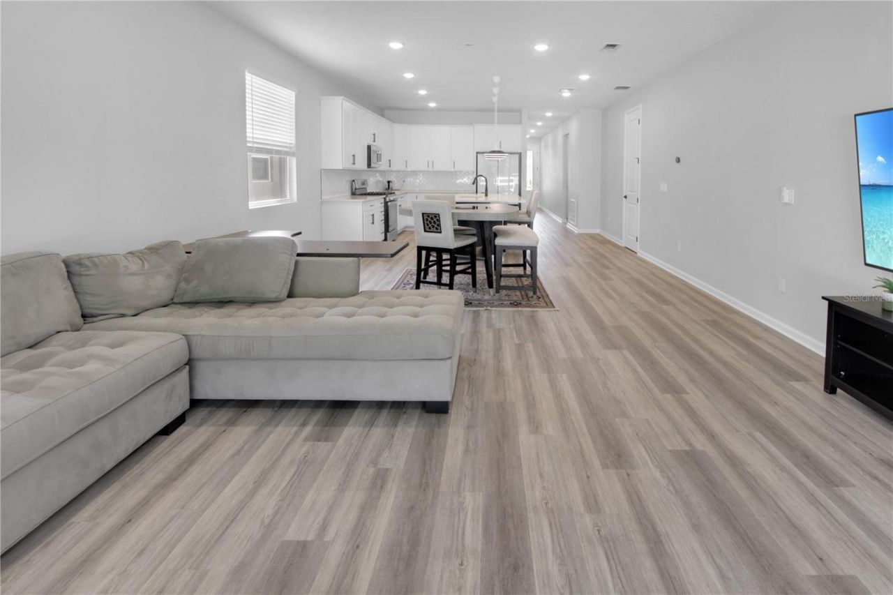 5208 Meadow Song Drive, Okahumpka, FL 34762 Photo