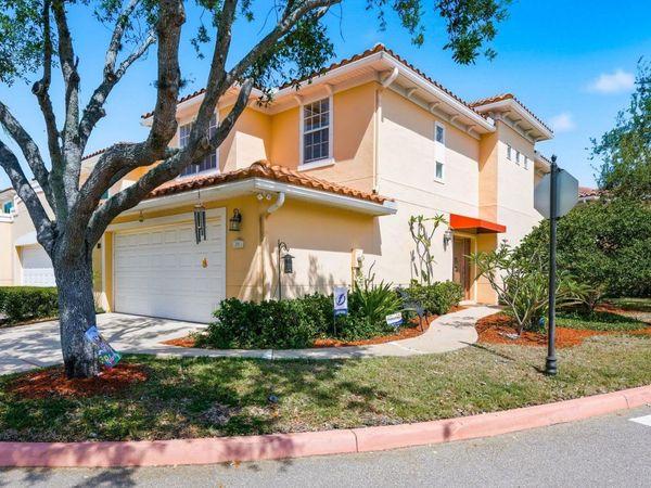 208 VALENCIA CIRCLE, ST PETERSBURG, FL 33716