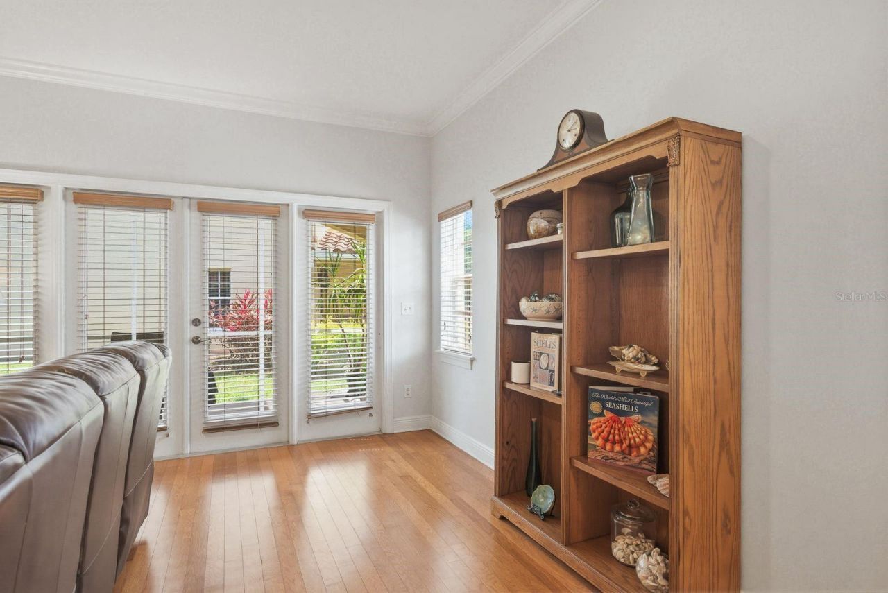 208 Valencia Circle, Saint Petersburg, FL 33716 Photo