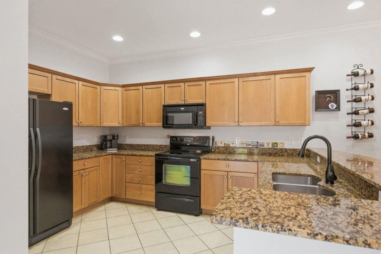 208 Valencia Circle, Saint Petersburg, FL 33716 Photo