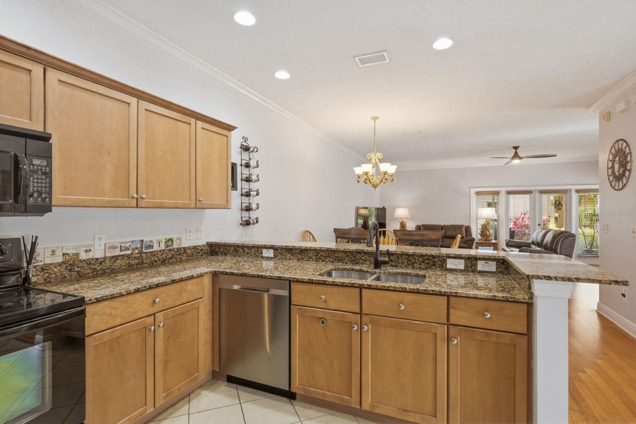 208 Valencia Circle, Saint Petersburg, FL 33716 Photo