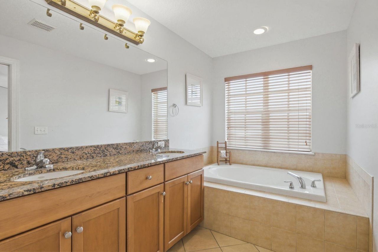 208 Valencia Circle, Saint Petersburg, FL 33716 Photo