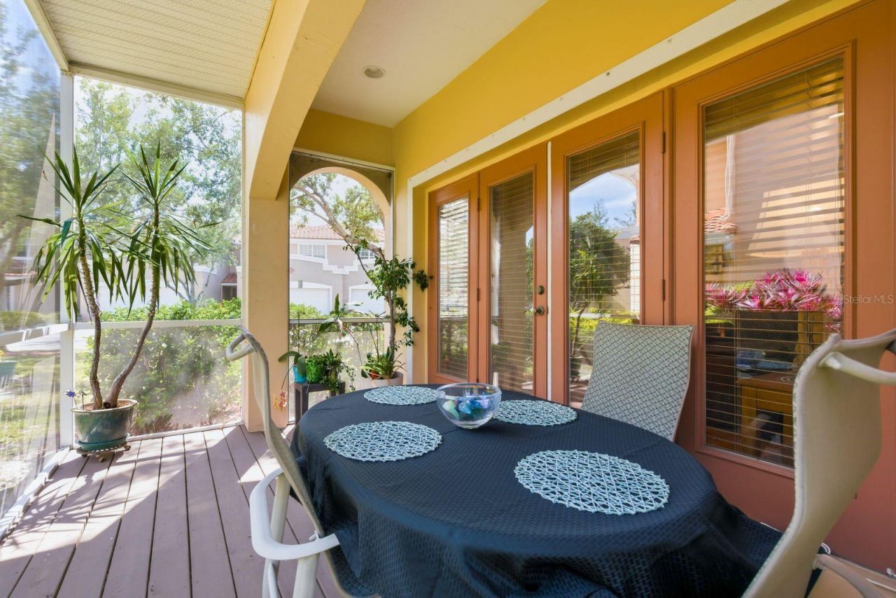 208 Valencia Circle, Saint Petersburg, FL 33716 Photo