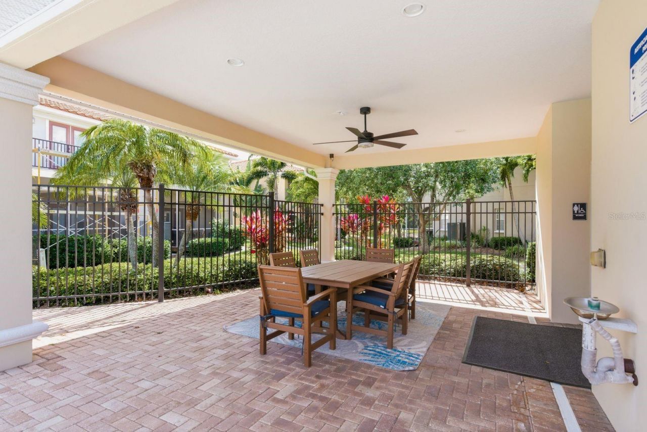 208 Valencia Circle, Saint Petersburg, FL 33716 Photo