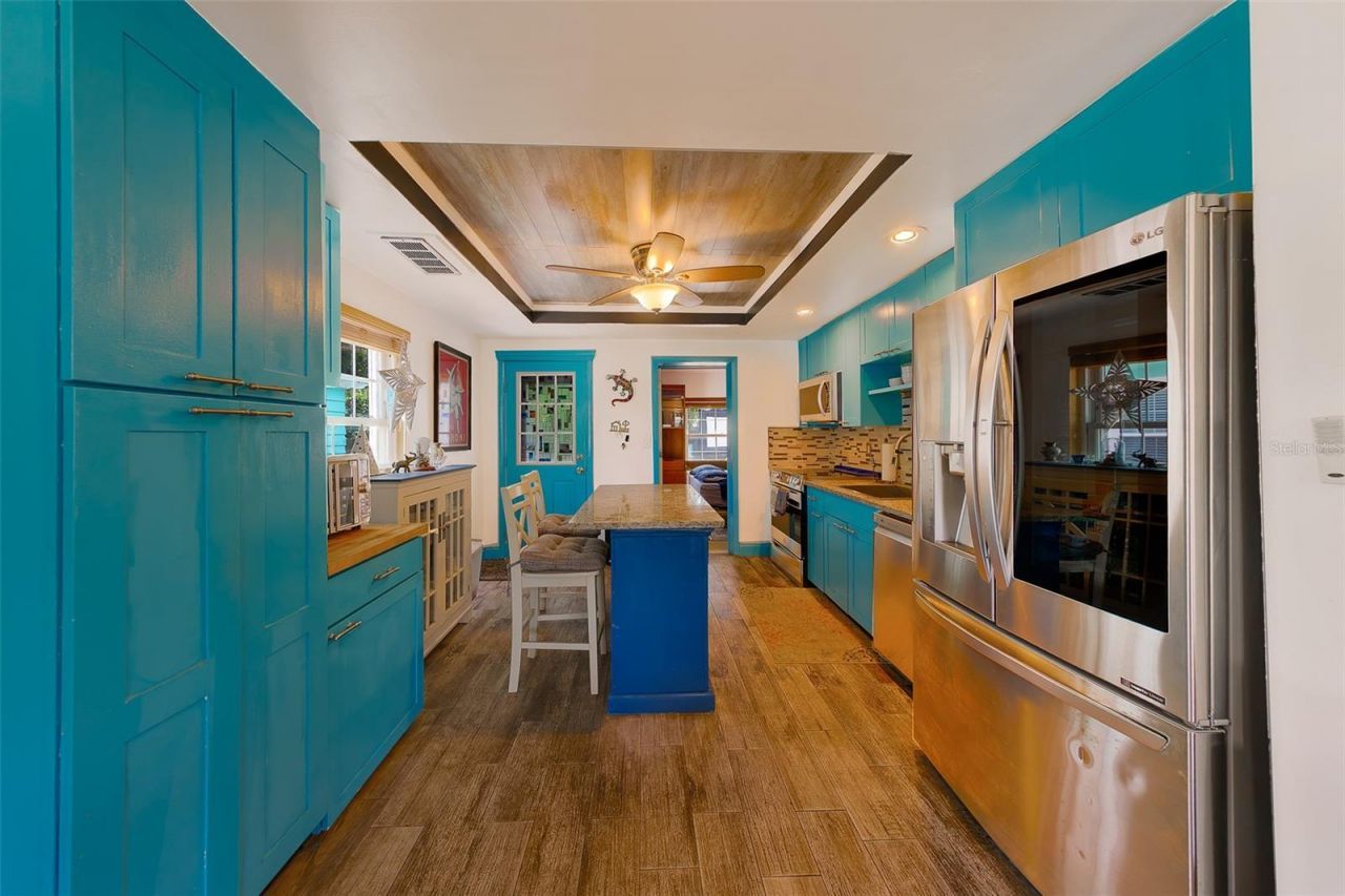 636 37th Avenue S, Saint Petersburg, FL 33705 Photo