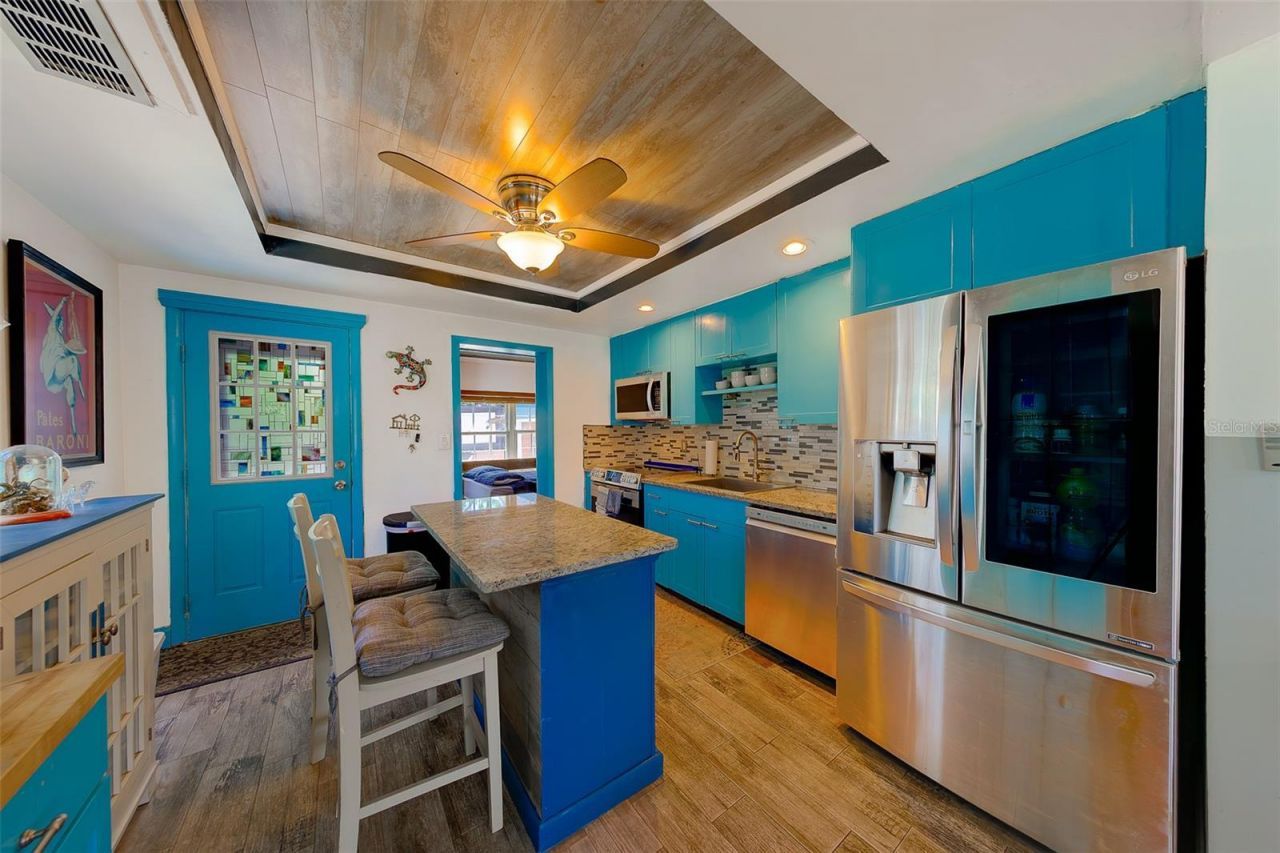 636 37th Avenue S, Saint Petersburg, FL 33705 Photo