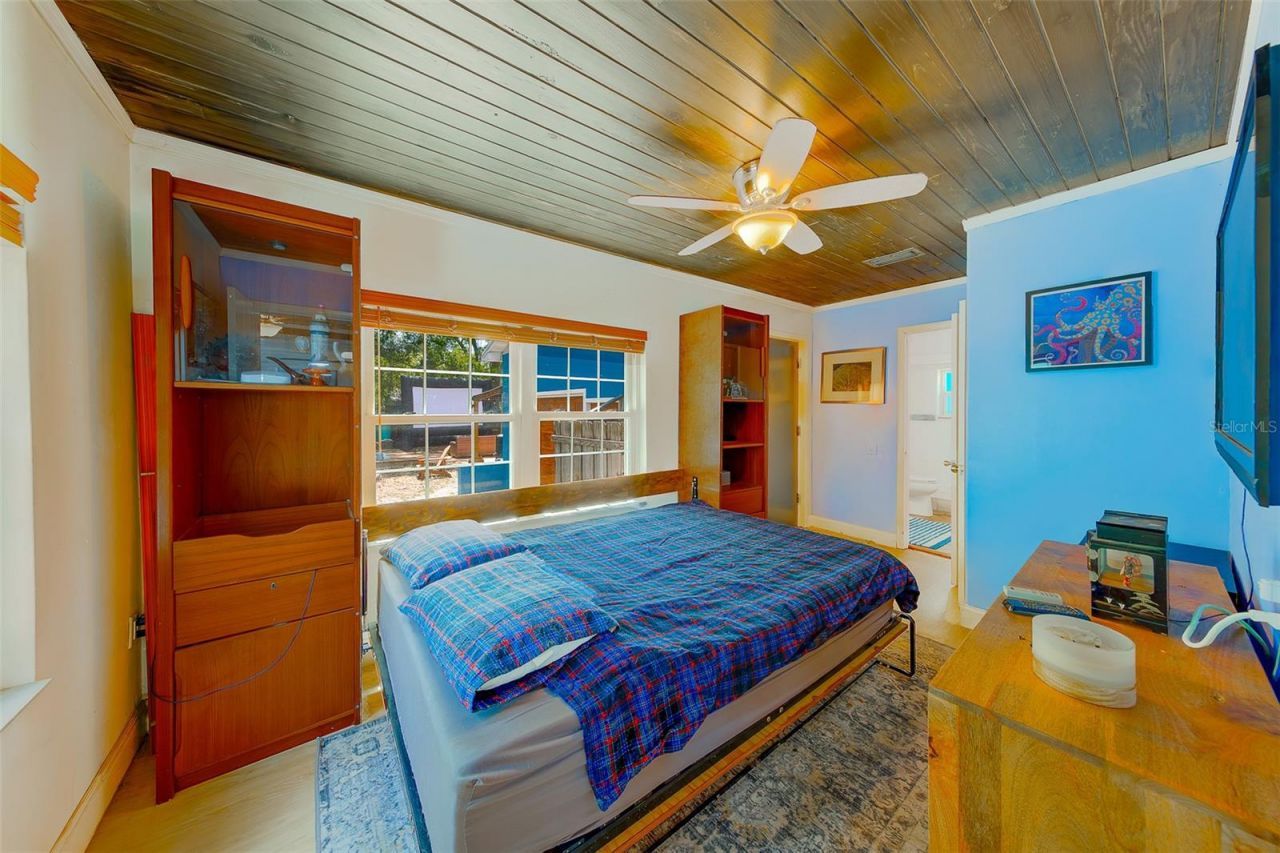 636 37th Avenue S, Saint Petersburg, FL 33705 Photo