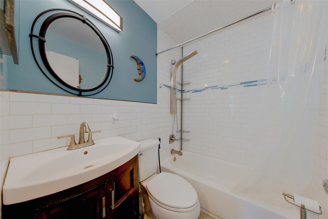 636 37th Avenue S, Saint Petersburg, FL 33705 Photo