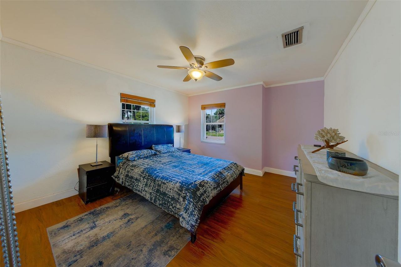 636 37th Avenue S, Saint Petersburg, FL 33705 Photo